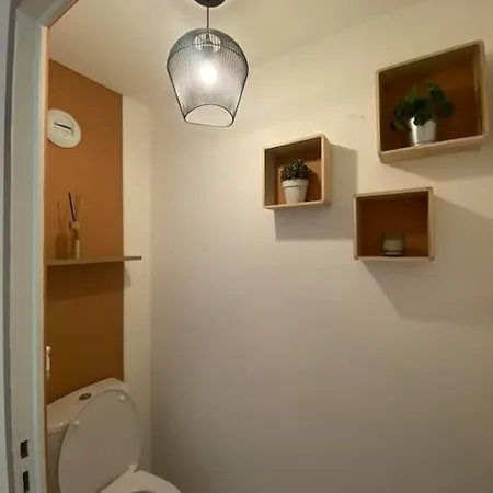 Lägenhet Avec Jardin Fleuri